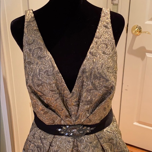 Aidan Mattox Gold Dress-Size 6 - Picture 2 of 5